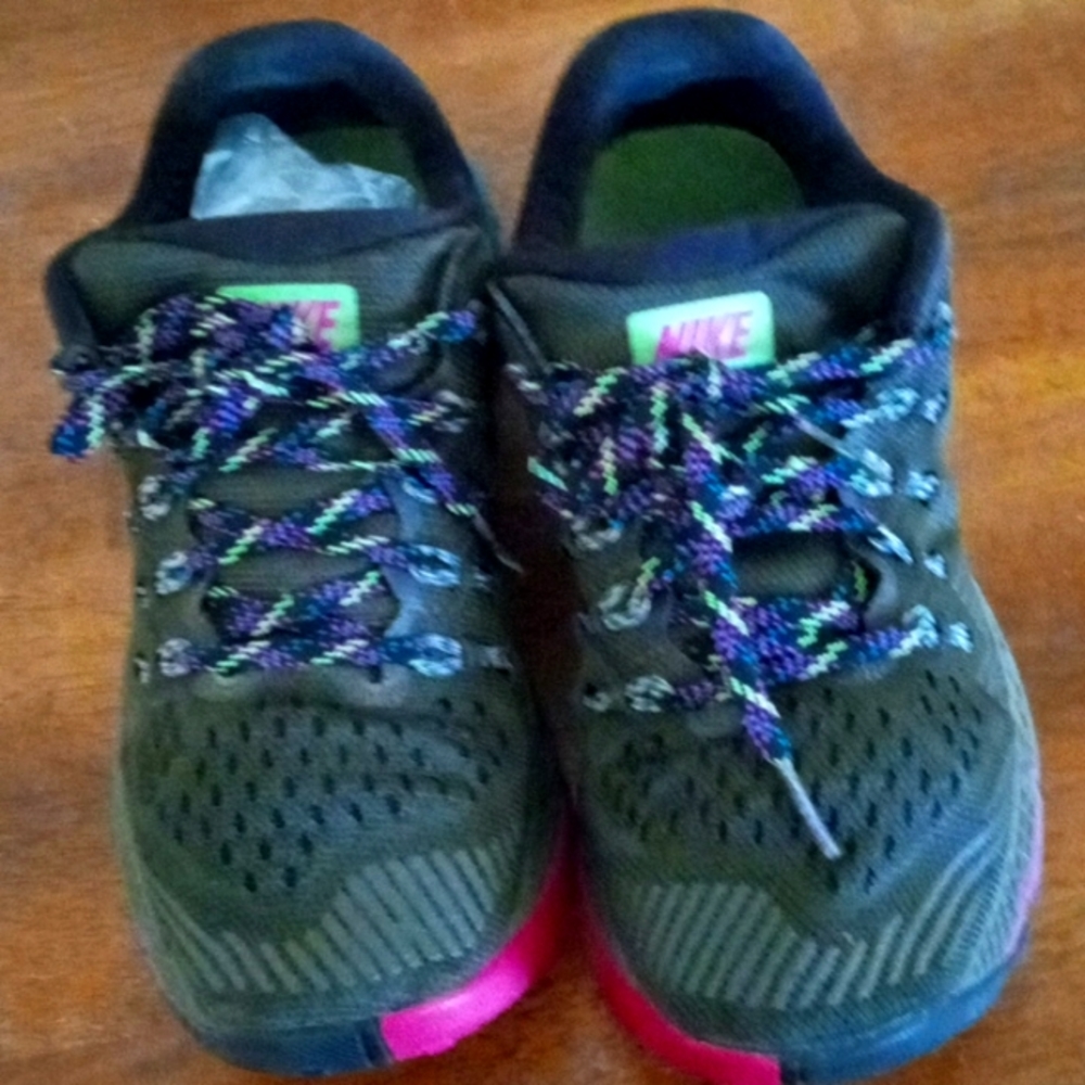 Woman's Nike Size 6.5